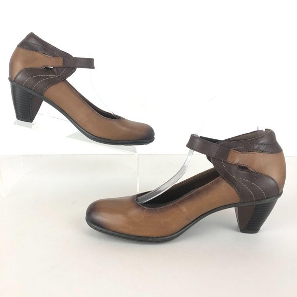*SOLD* Earth Garnet Almond Brown Ankle Strap Heels Sz 8B - Picture 2 of 9
